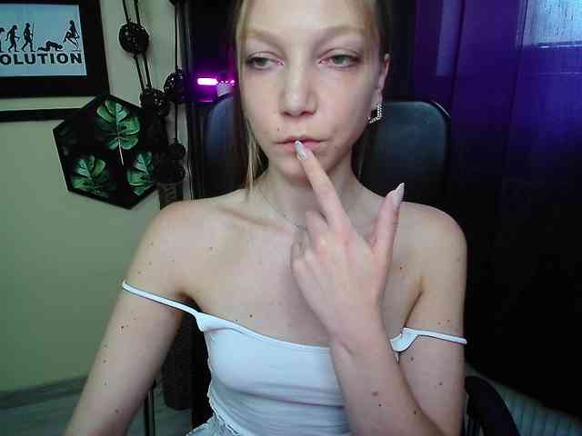 EmillyExtasy webcam