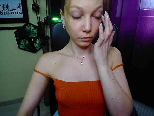 EmillyExtasy webcam