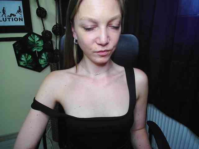 EmillyExtasy webcam