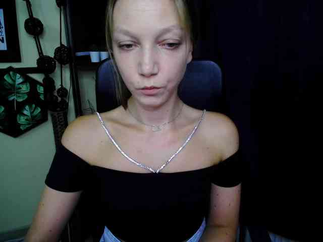 EmillyExtasy webcam