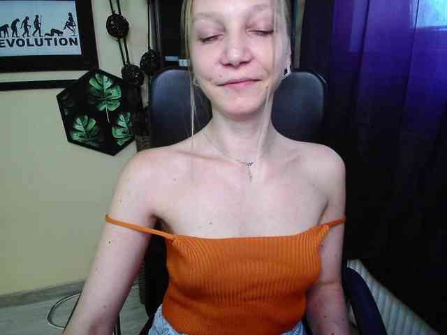 EmillyExtasy webcam