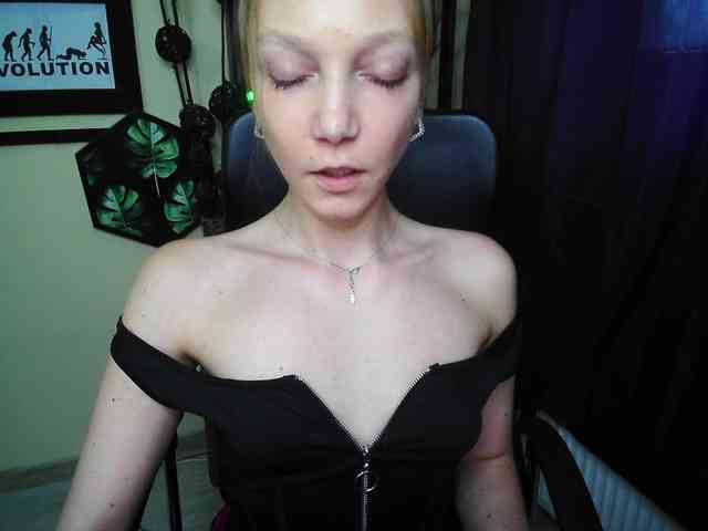 EmillyExtasy webcam