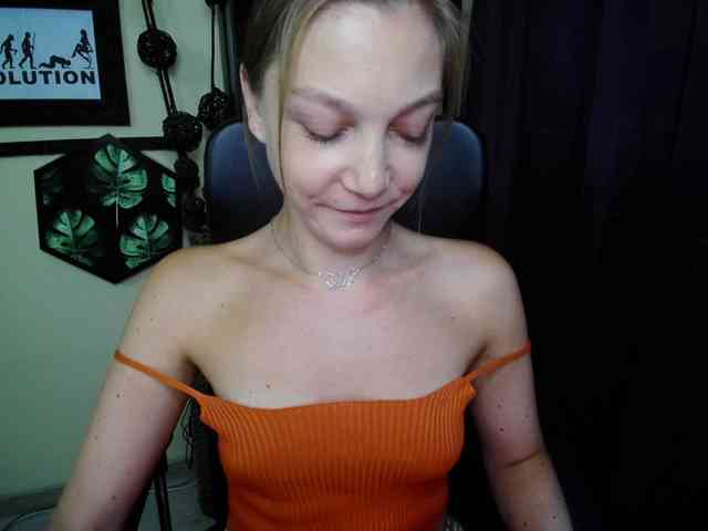 EmillyExtasy webcam