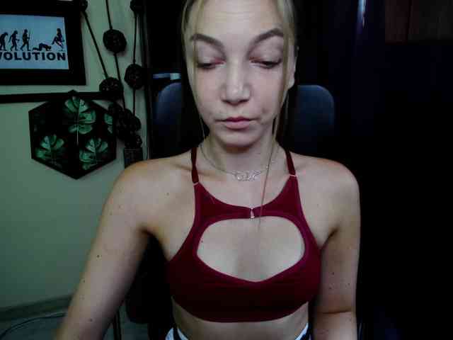 EmillyExtasy webcam