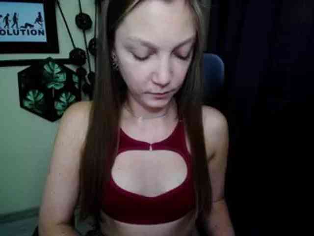Model: EmillyExtasy