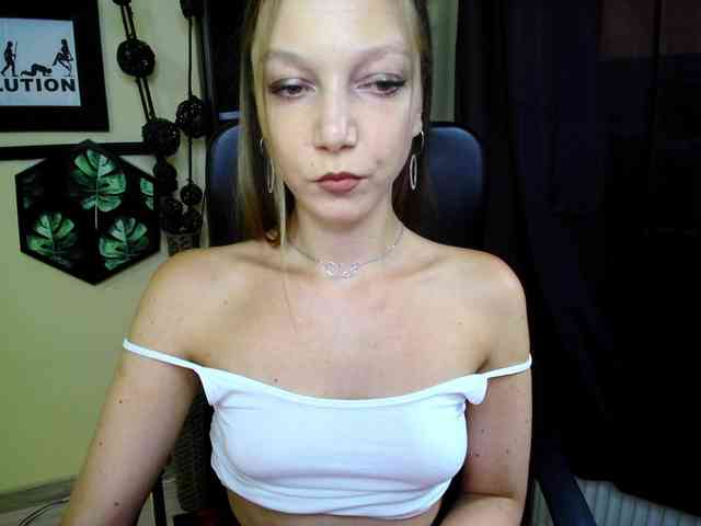 EmillyExtasy webcam