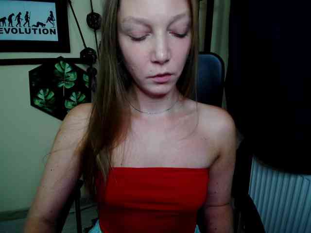Model: EmillyExtasy