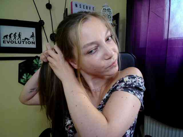 EmillyExtasy webcam