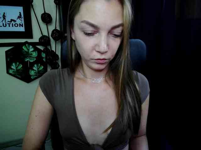 EmillyExtasy webcam