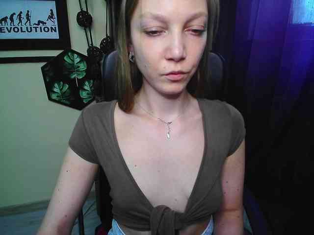 EmillyExtasy webcam