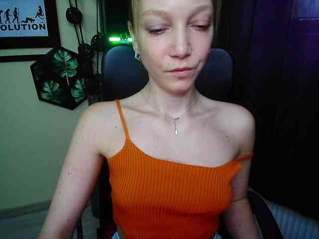 EmillyExtasy webcam