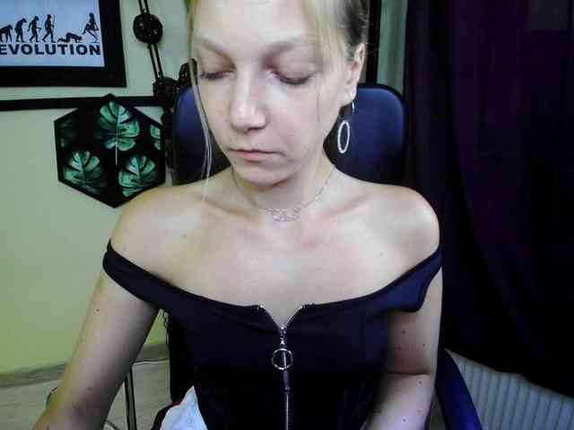 EmillyExtasy webcam