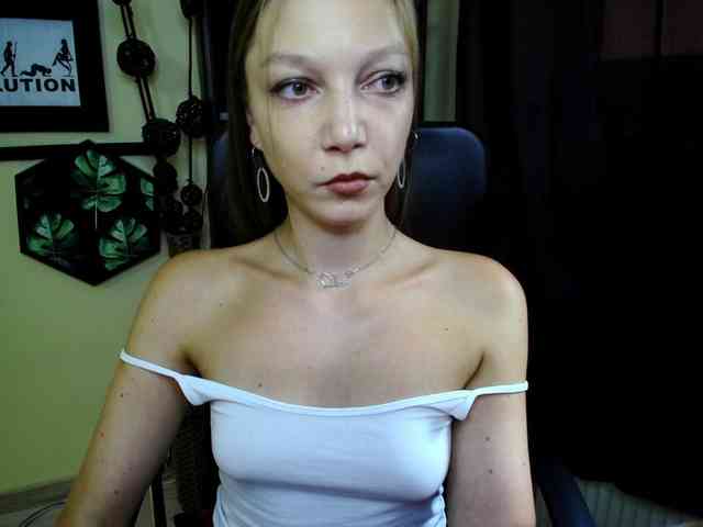 EmillyExtasy webcam