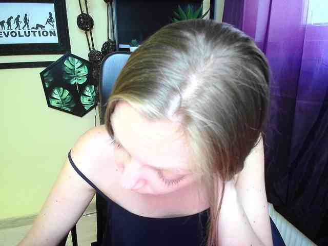 EmillyExtasy webcam