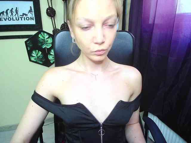 EmillyExtasy webcam