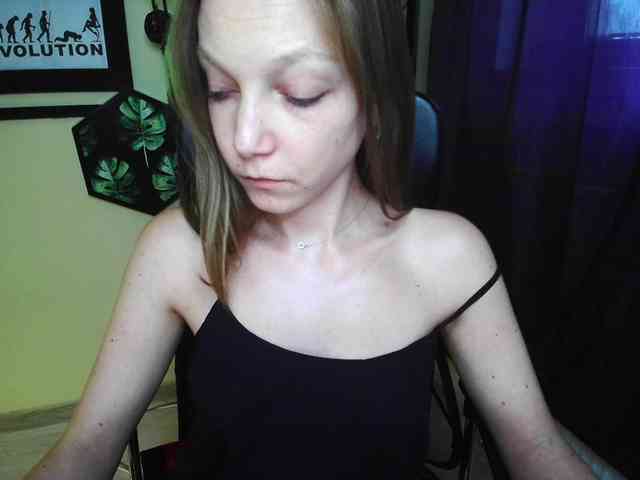 EmillyExtasy webcam