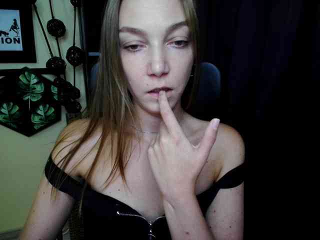 EmillyExtasy webcam