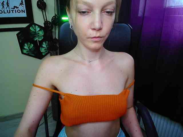 EmillyExtasy webcam