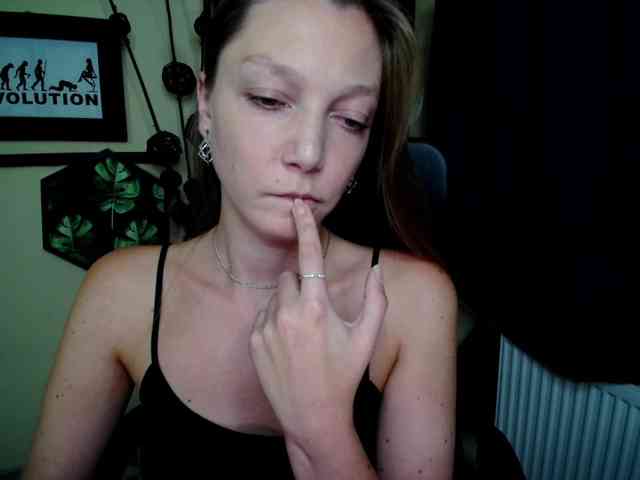 EmillyExtasy webcam