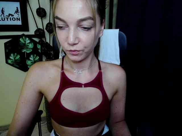 EmillyExtasy webcam