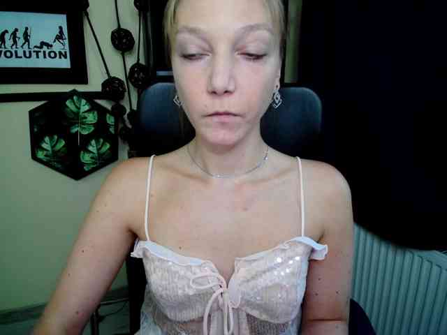 EmillyExtasy webcam