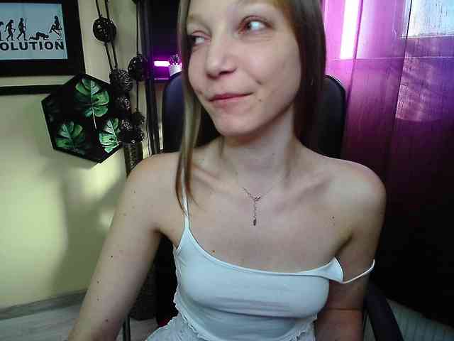 EmillyExtasy webcam