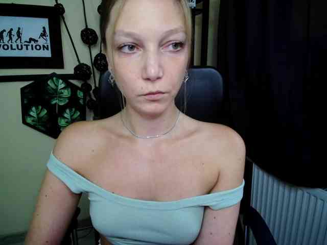 EmillyExtasy webcam