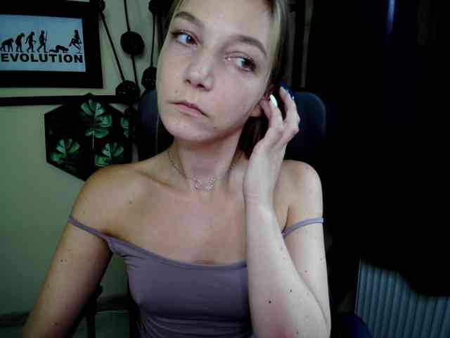 EmillyExtasy webcam