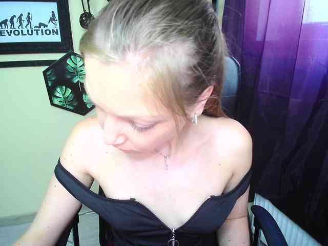 EmillyExtasy webcam