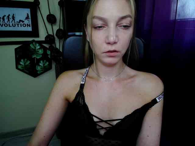 EmillyExtasy webcam