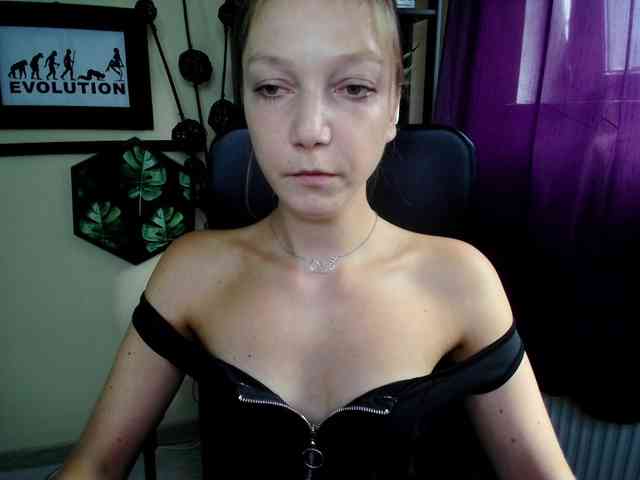 EmillyExtasy webcam
