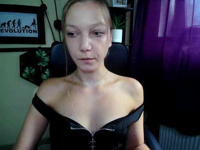 EmillyExtasy webcam