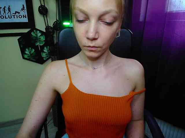 EmillyExtasy webcam