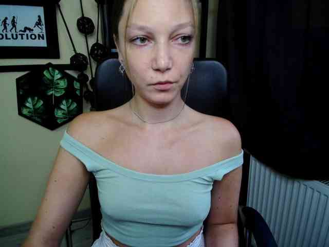 EmillyExtasy webcam