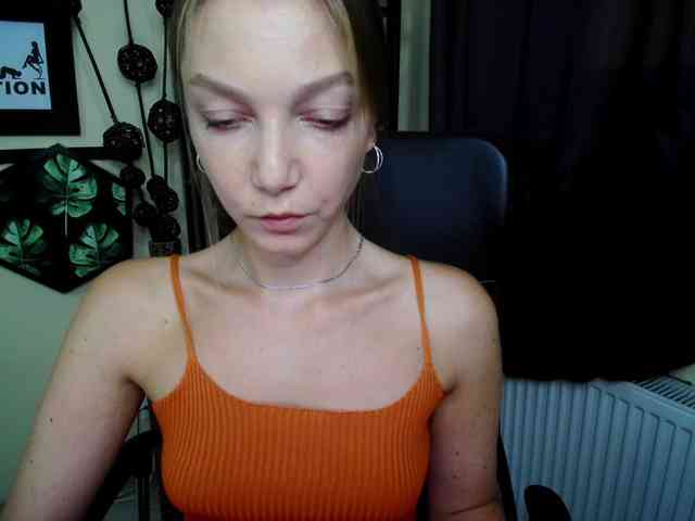 EmillyExtasy webcam