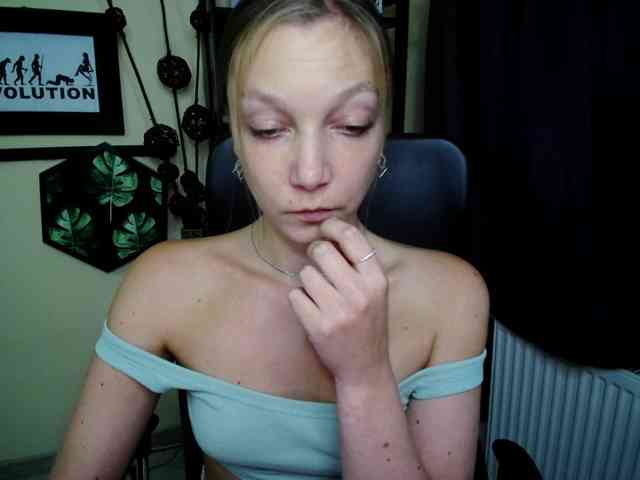EmillyExtasy webcam