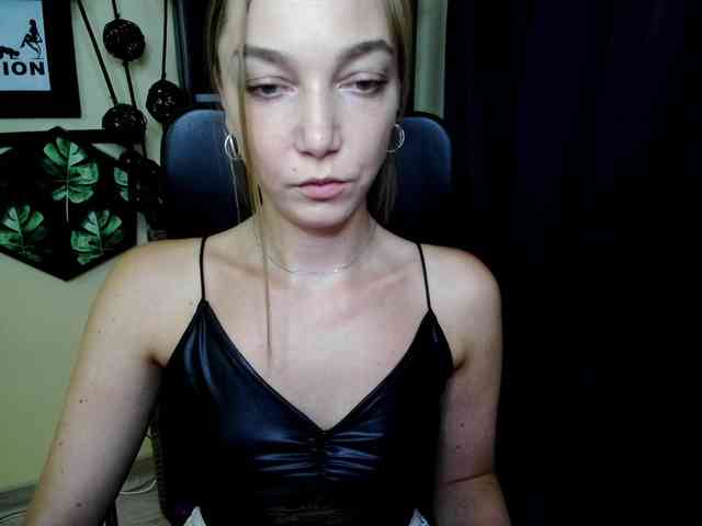 EmillyExtasy webcam
