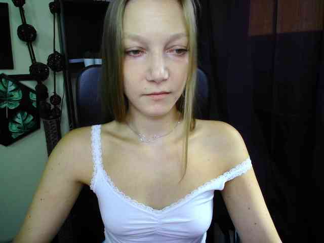 EmillyExtasy webcam
