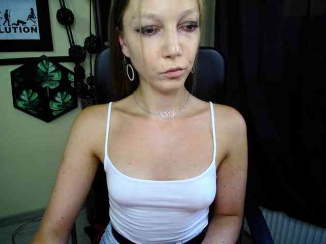 EmillyExtasy webcam