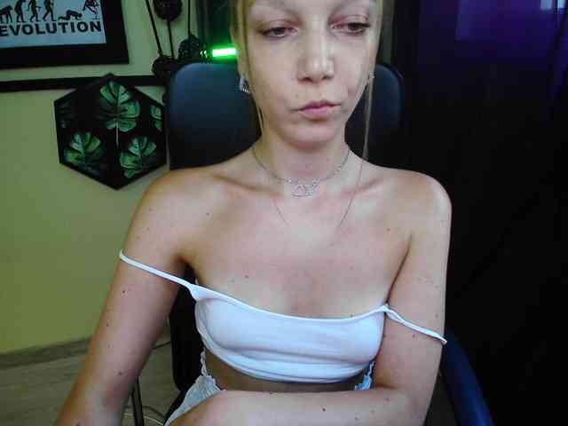EmillyExtasy webcam