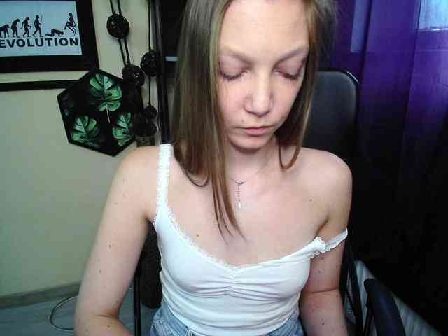 EmillyExtasy webcam