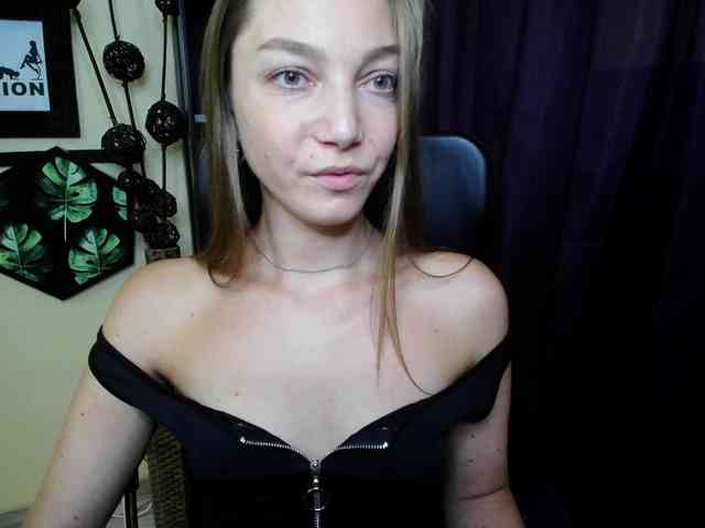 EmillyExtasy webcam