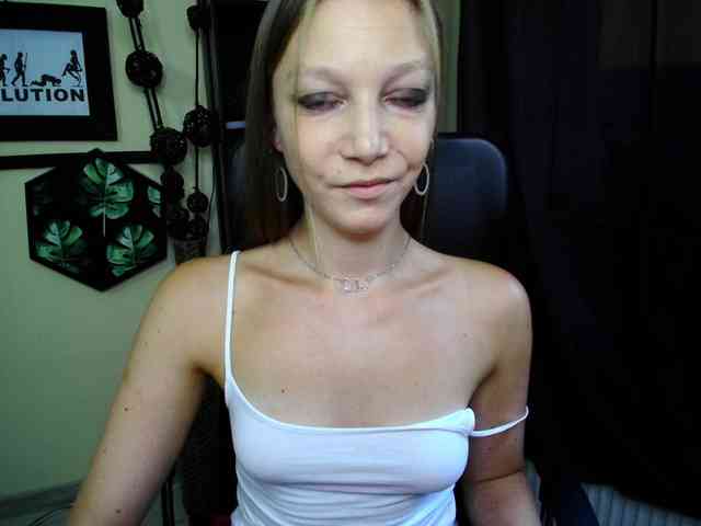 EmillyExtasy webcam