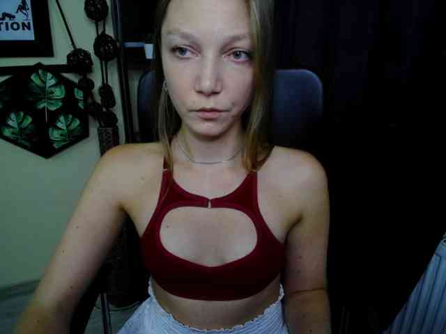EmillyExtasy webcam