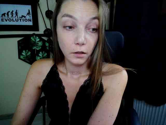 EmillyExtasy webcam