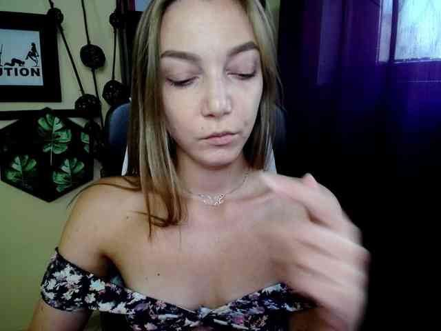 EmillyExtasy webcam