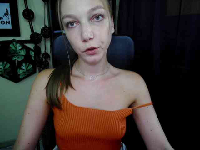 EmillyExtasy webcam