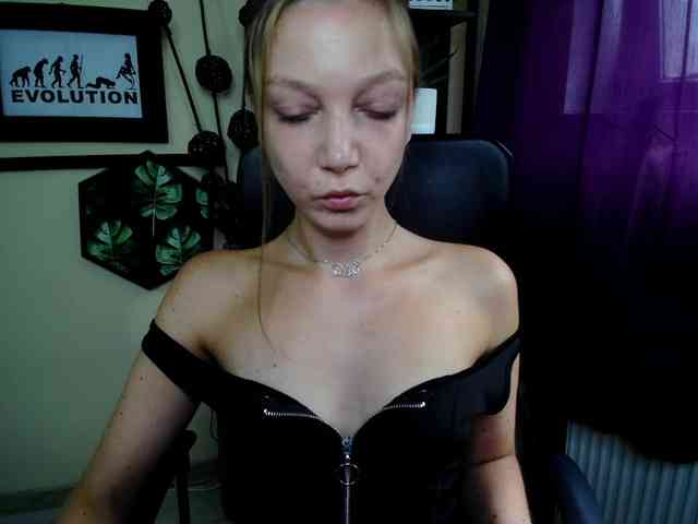 EmillyExtasy webcam