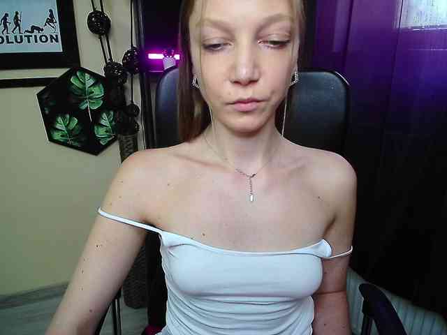 EmillyExtasy webcam