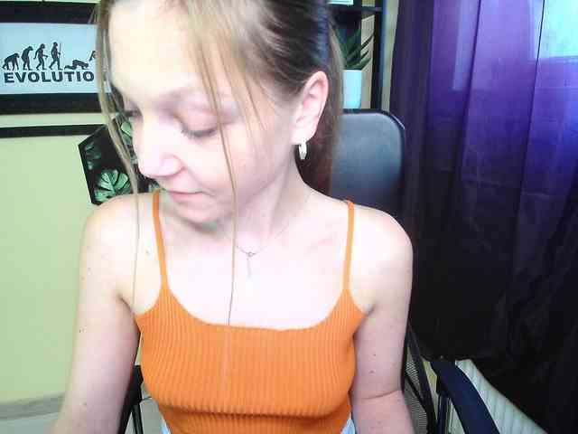 EmillyExtasy webcam